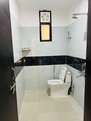 Bathroom in 1 RK Builder Floor at DLF City Phase III, Sector 24 – for Rent