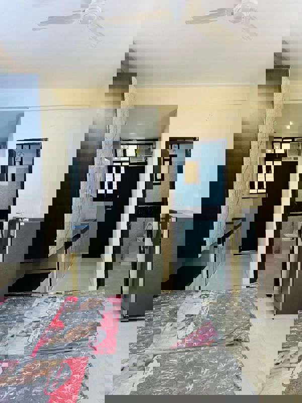 1 RkBuilder Floor For Rent in DLF City Phase III