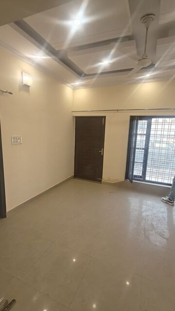Room in 3 BHK Independent House at Gms Road – for Rent