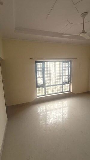 Room in 3 BHK Independent House at Gms Road – for Rent