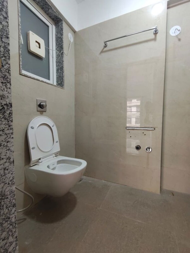 Bathroom, vaibhav-queens-park 2 Bedroom 750 Sq.Ft. Apartment In Chembur Mumbai 9721566