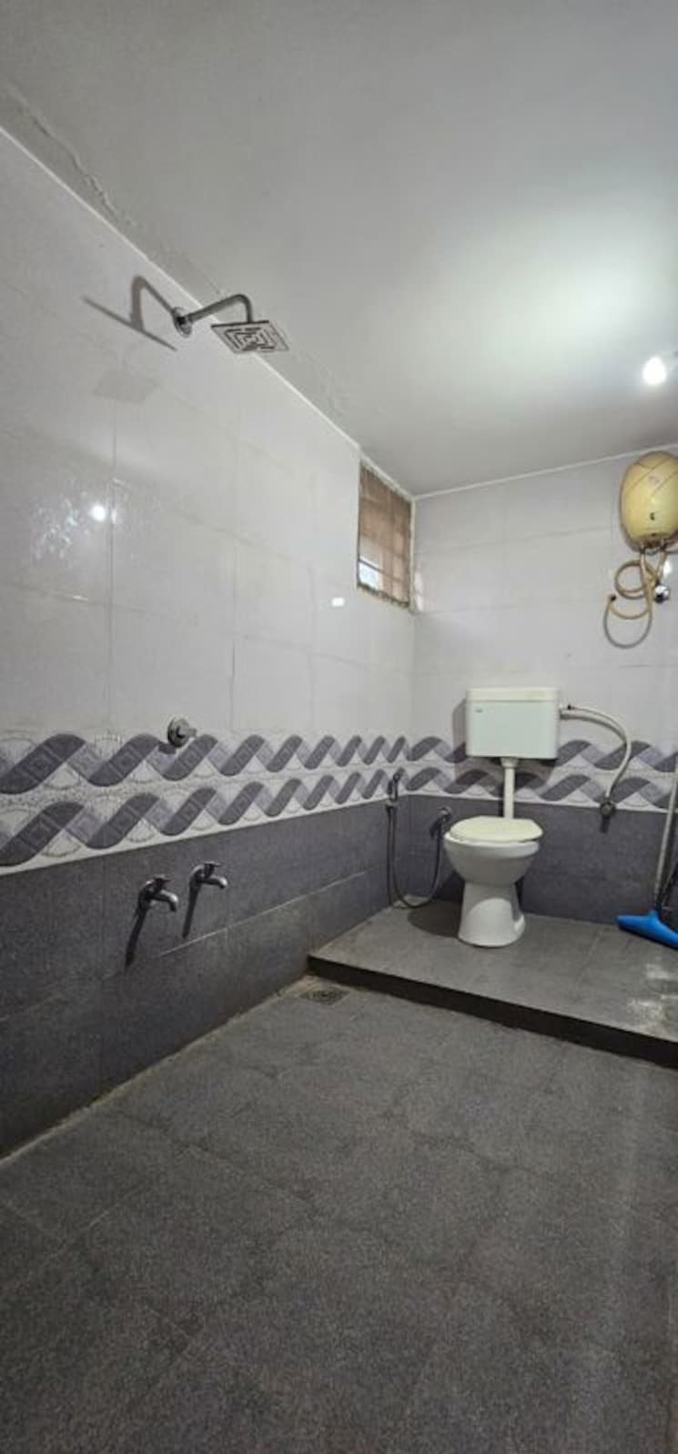 Attached Bathroom, bodakdev 3 Bedroom 1700 Sq.Ft. Apartment In Bodakdev Ahmedabad 9721659