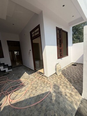 Bedroom in 5 BHK Villa at Rajajipuram – for Sale