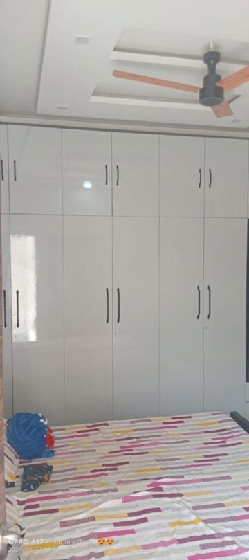 Furnished Amenities in 5 BHK Villa at Rajajipuram – for Sale