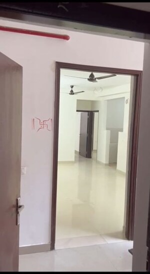 Room in 3 BHK Apartment at Amrapali Heartbeat City, Sector 107 – for Rent