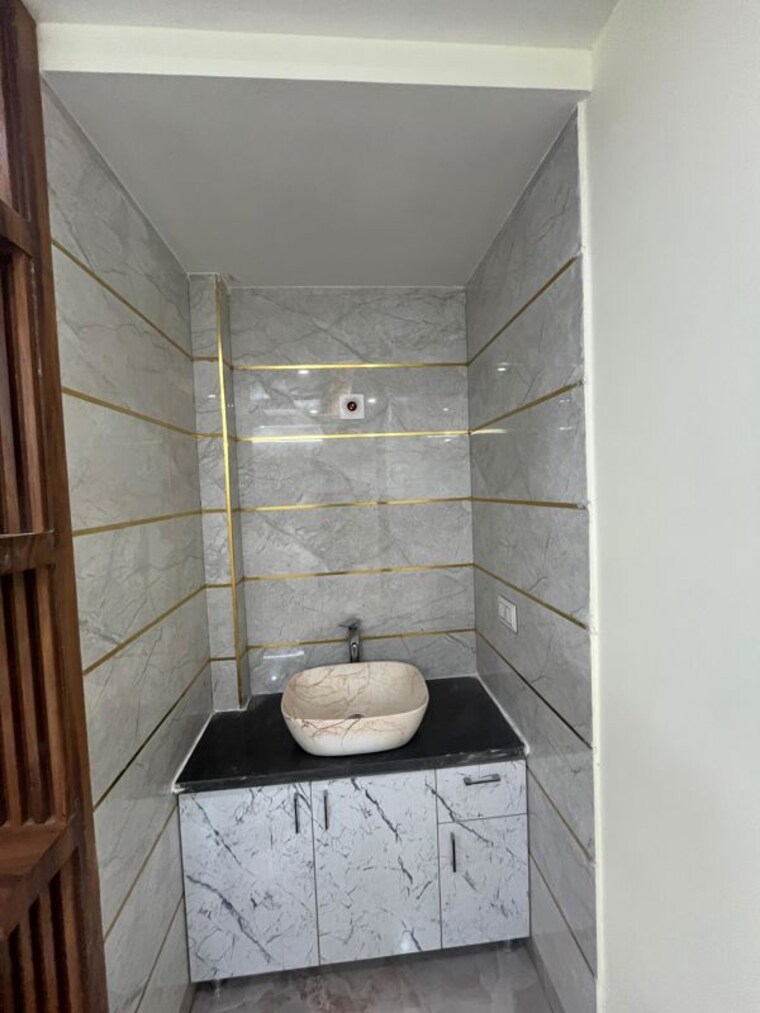 Bathroom, gms road 2 Bedroom 1150 Sq.Ft. Builder Floor In Gms Road Dehradun 9721664