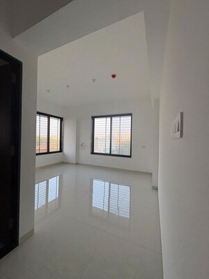 Room in 3 BHK Apartment at Krishna Lotus Court, Kharadi – for Rent