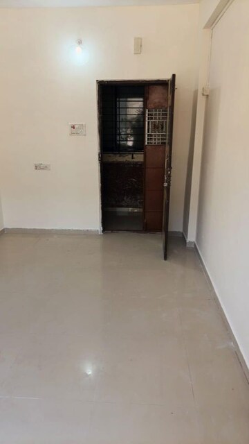 Room in 1 BHK Apartment at Shree Sai Apartment Lokmanya Nagar, Lokmanya Nagar – for Rent