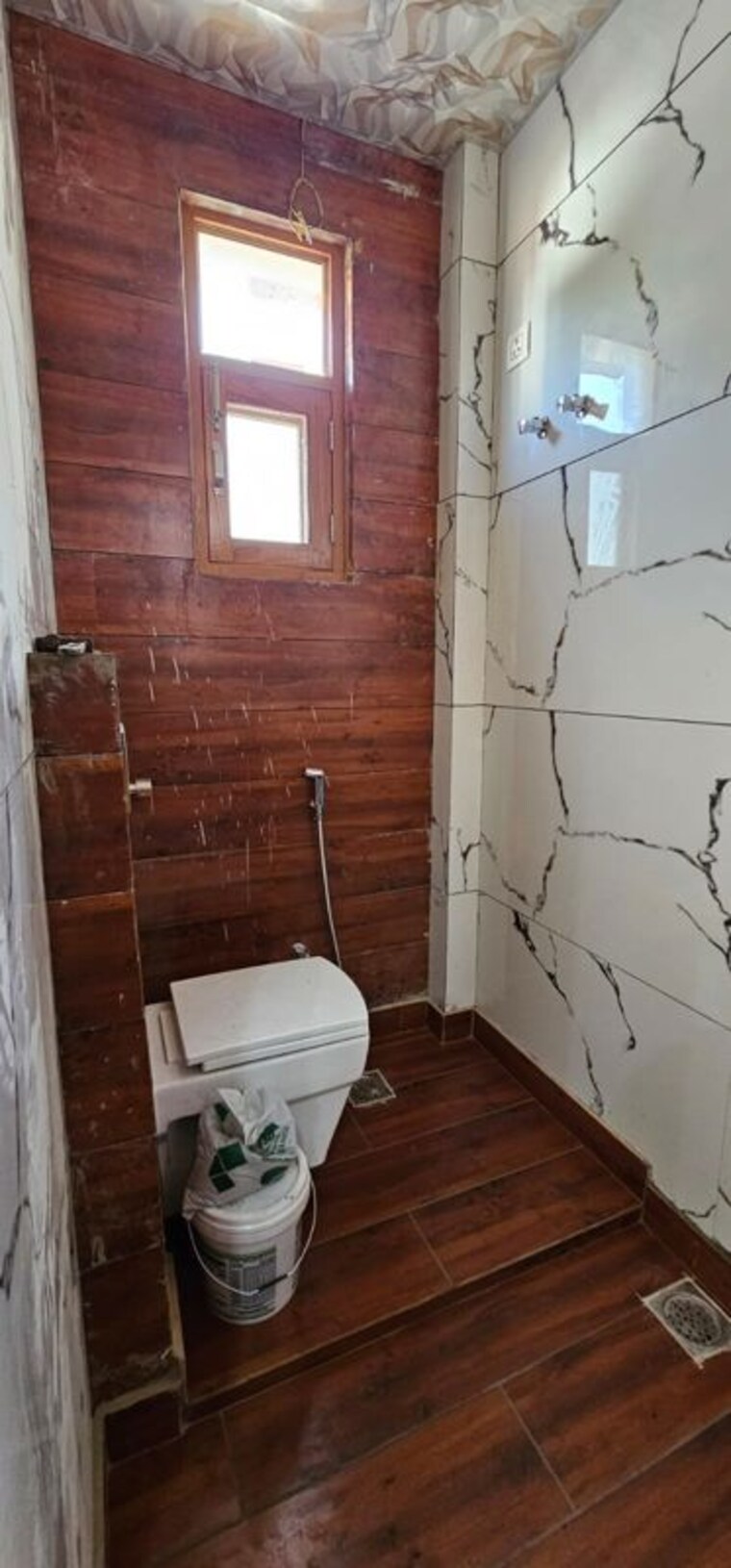 Bathroom, gms road 4 Bedroom 2000 Sq.Ft. Builder Floor In Gms Road Dehradun 9721696