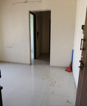 1 BHK Apartment For Rent in Green Square, Kasarvadavali