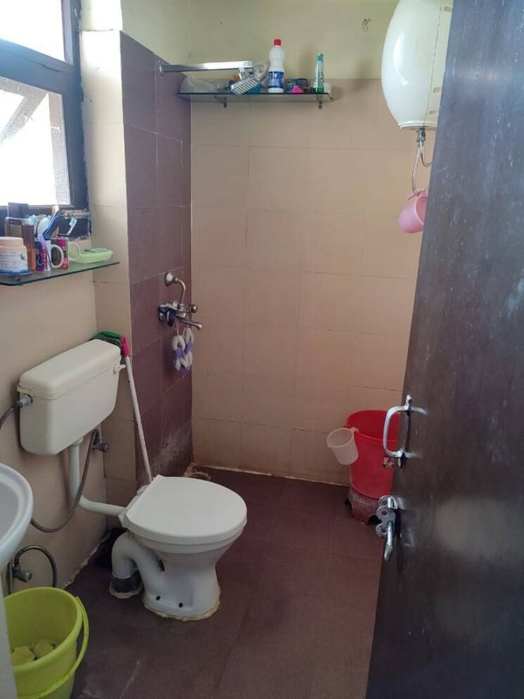 Bathroom, rps-palms 3 Bedroom 919 Sq.Ft. Apartment In Sector 88 Faridabad 9721720