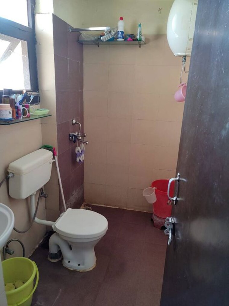 Bathroom, rps-palms 3 Bedroom 919 Sq.Ft. Apartment In Sector 88 Faridabad 9721720