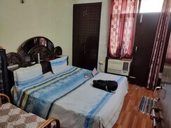 3 BHK + Servant Room,Extra Room Apartment For Sale in Rps Palms