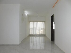 Room in 2 BHK Apartment at Sri Zynergy, Suman Nagar – for Rent