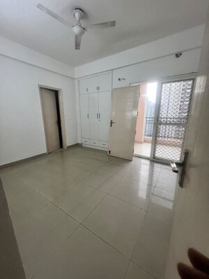 Room in 3 BHK Apartment at Ajnara Le Garden, Sector 16b Greater Noida – for Sale