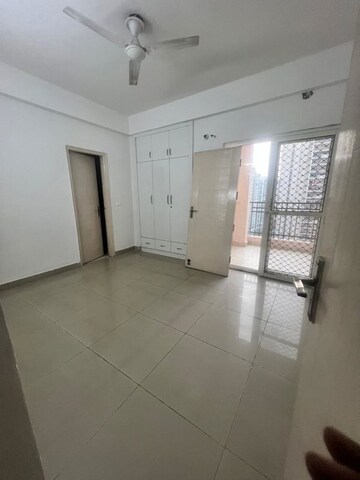 Room in 3 BHK Apartment at Ajnara Le Garden, Sector 16b Greater Noida – for Sale