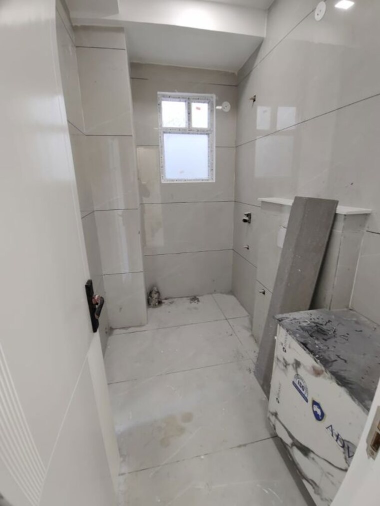 Bathroom, gms road 3 Bedroom 2100 Sq.Ft. Builder Floor In Gms Road Dehradun 9721749