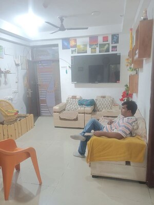Living Room in 2.5 BHK Apartment at Ajnara Le Garden, Sector 16b Greater Noida – for Rent