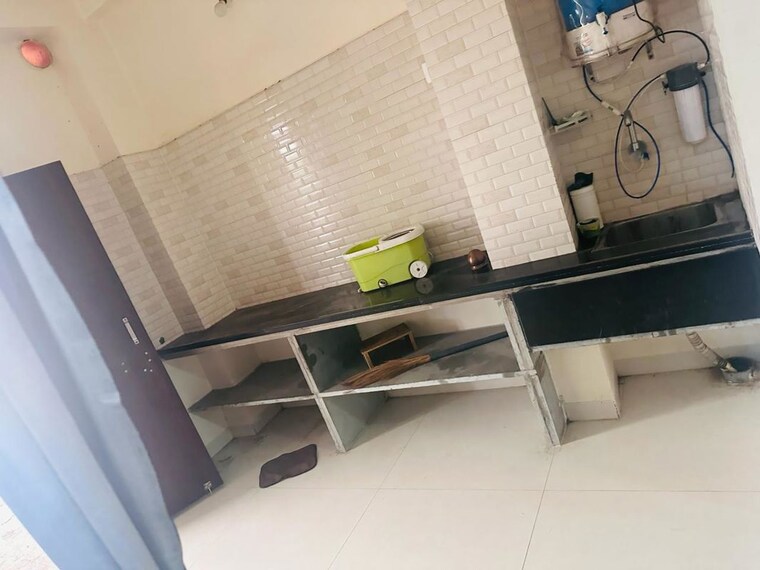 Kitchen, race course road 1.5 Bedroom 800 Sq.Ft. Penthouse In Race Course Road Indore 9721692