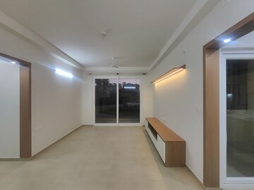 Room in 2 BHK Apartment at Bhartiya Nikoo Homes Phase 2, Thanisandra Main Road – for Rent