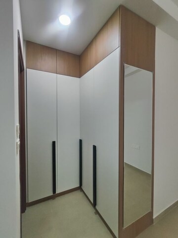 Room in 2 BHK Apartment at Bhartiya Nikoo Homes Phase 2, Thanisandra Main Road – for Rent