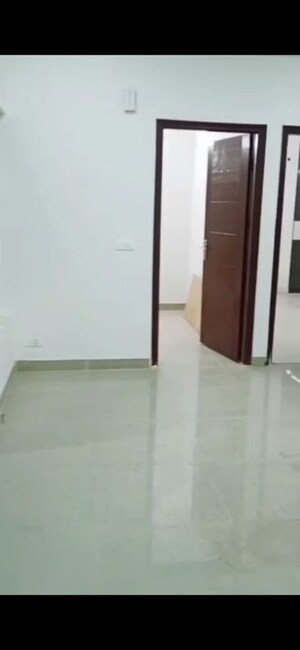 Building Lobby in 2.5 BHK Apartment at Ajnara Le Garden, Sector 16b Greater Noida – for Rent