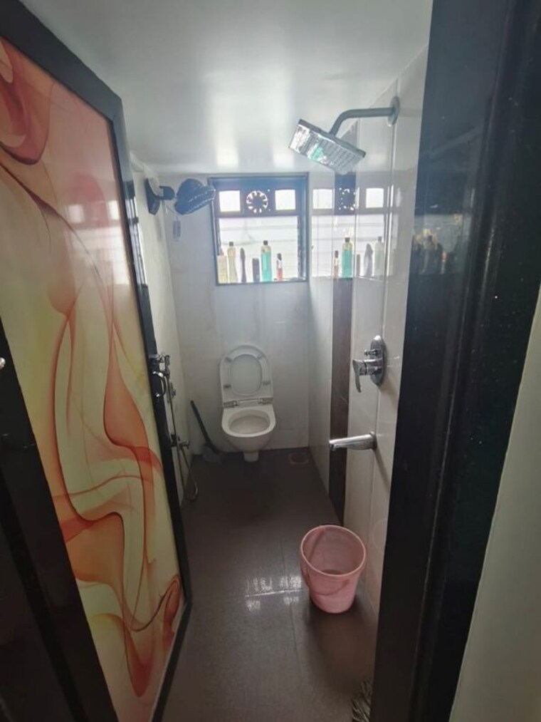 Bathroom, bandra west 2 Bedroom 700 Sq.Ft. Apartment In Bandra West Mumbai 9721828