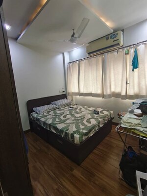 Bedroom in 2 BHK Apartment at Bandra West – for Rent