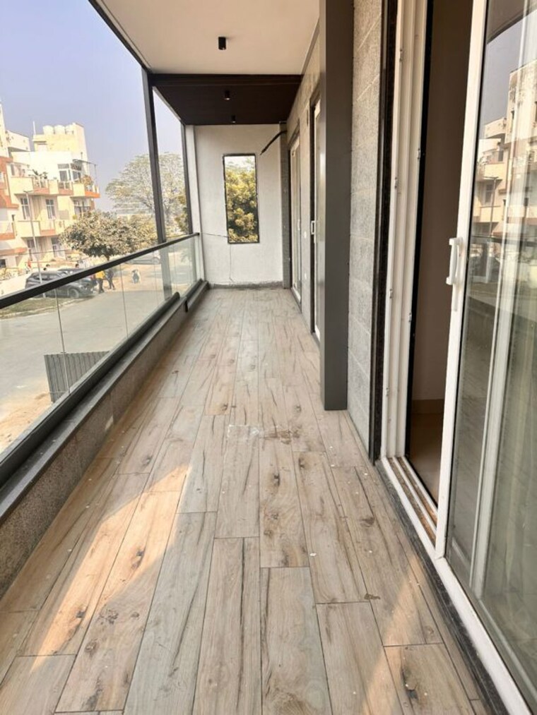 Balcony, sector 84 3 Bedroom 240 Sq.Yd. Builder Floor In Sector 84 Gurgaon 9721838