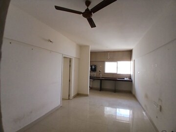 Room in 1 BHK Apartment at Gera Shrishti, Wagholi – for Rent