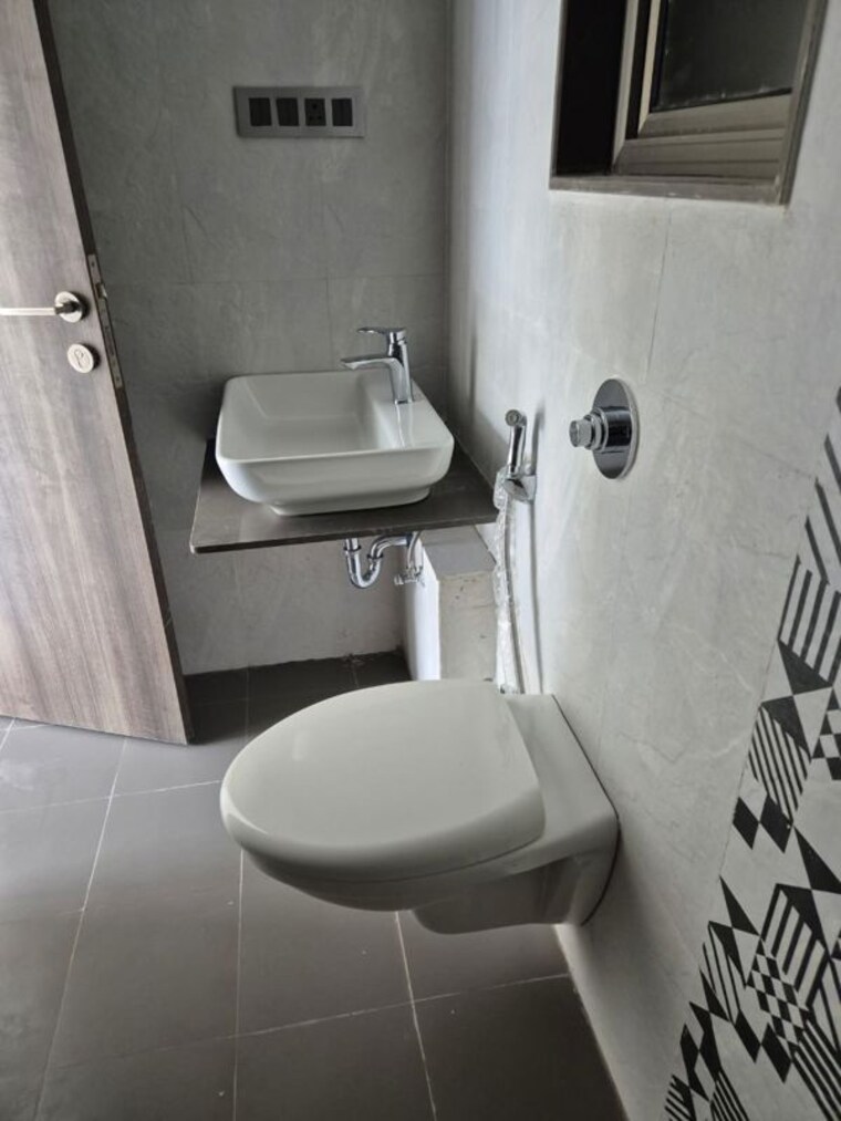 Bathroom, bramhacorp-the-collection 2 Bedroom 818 Sq.Ft. Apartment In Kalyani Nagar Pune 9721843