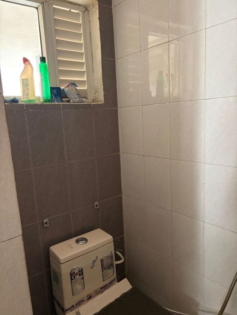 Bathroom, upavp-ganga-yamuna-and-hindon-enclave 1 Bedroom 570 Sq.Ft. Apartment In Pratap Vihar Ghaziabad 9721847