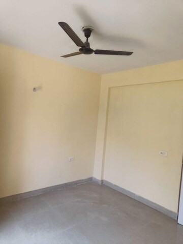 2 BHK Apartment For Rent in Vatika City Homes, Sector 83