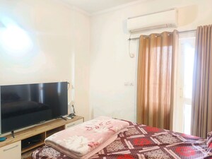 Bedroom in 3 BHK Apartment at Sector 84 – for Rent