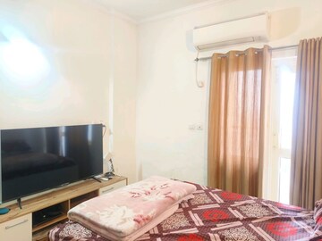 Bedroom in 3 BHK Apartment at Sector 84 – for Rent