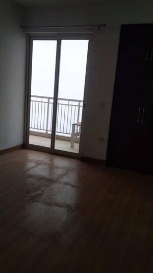 Room in 3 BHK Apartment at SS The Coralwood, Sector 84 – for Rent