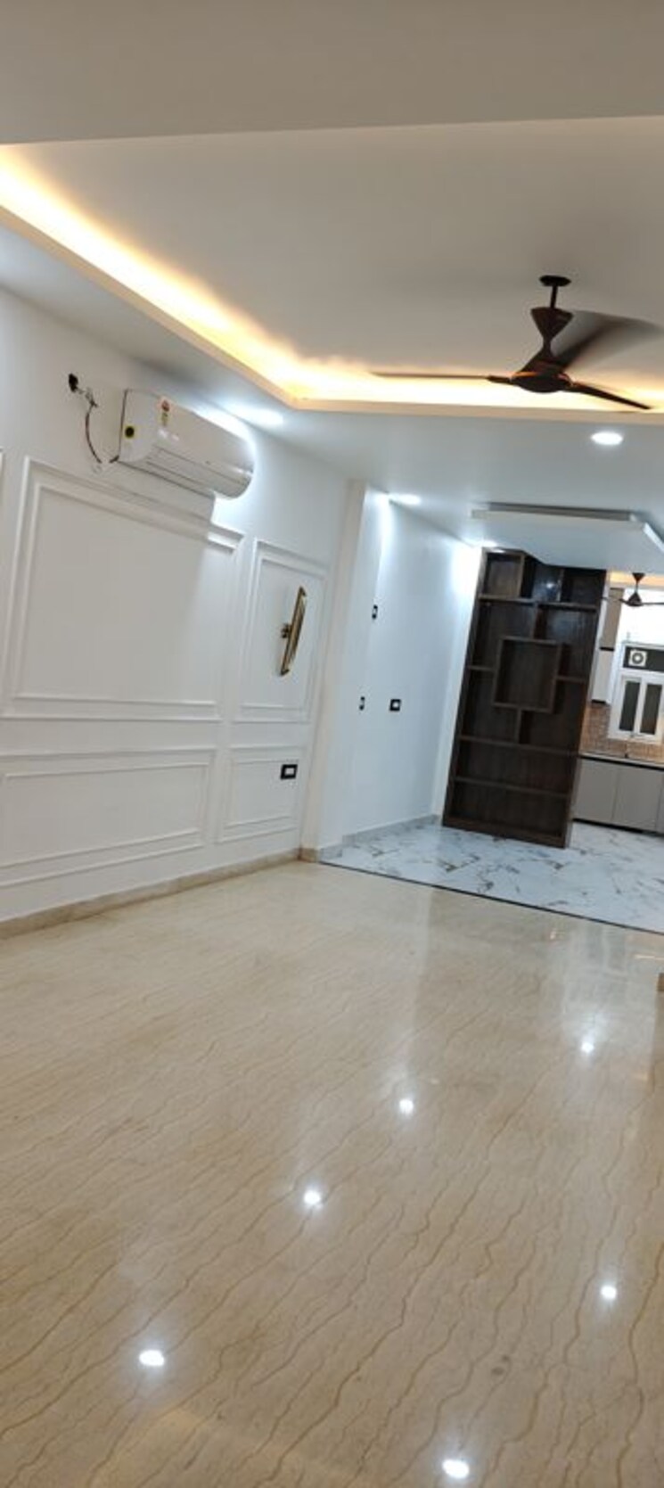 Room, sector 28 4 Bedroom 250 Sq.Yd. Builder Floor In Sector 28 Faridabad 9721936