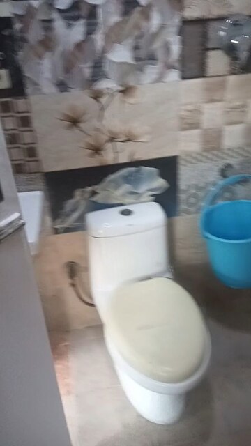 Bathroom in 1 RK Builder Floor at Lajpat Nagar I – for Rent