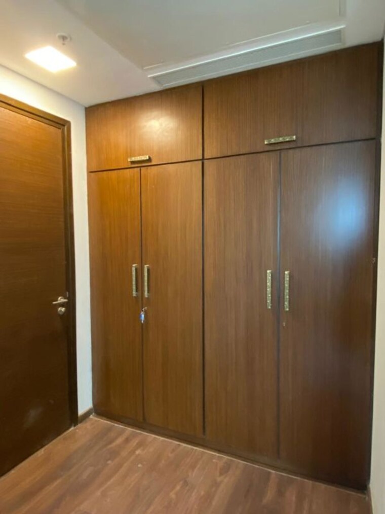 Room, wadala 4 Bedroom 2100 Sq.Ft. Apartment In Wadala Mumbai 9721918