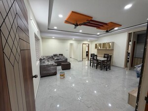 Parking in 3.5 BHK Builder Floor at Kondapur – for Rent