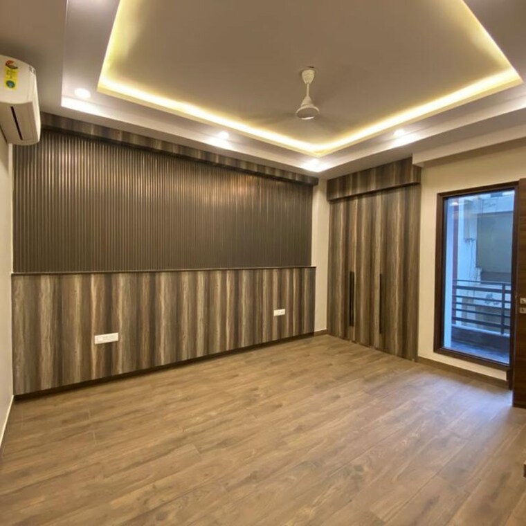 Room, sector 57 4 Bedroom 360 Sq.Yd. Builder Floor In Sector 57 Gurgaon 9721985