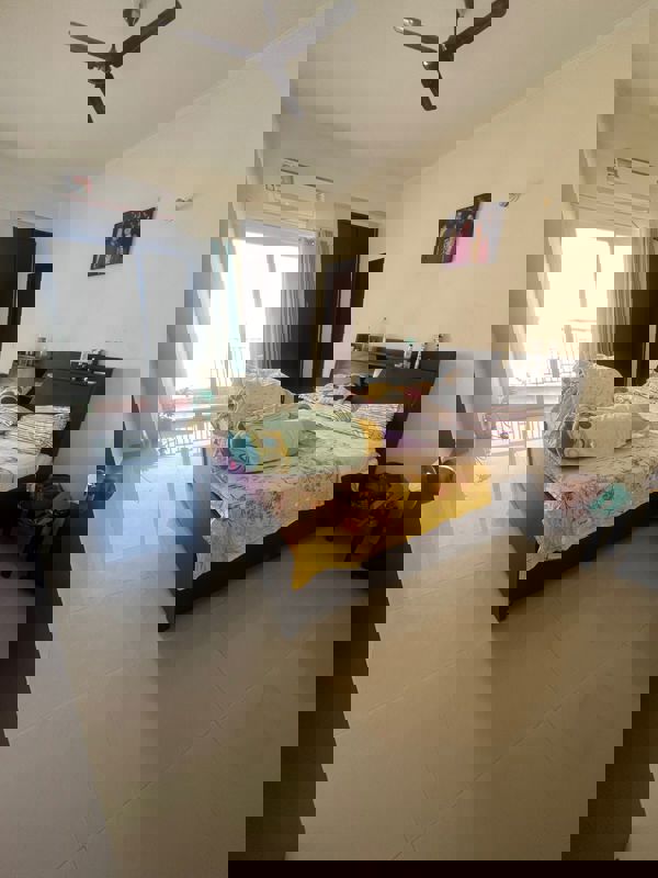 1 Rk  450 Sq.Ft. Apartment in Supertech Cape Town