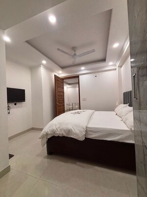 Bedroom in 2 BHK Builder Floor at Palm Residency Chhatarpur, Chattarpur – for Rent