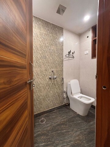 Bathroom in 2 BHK Builder Floor at Palm Residency Chhatarpur, Chattarpur – for Rent