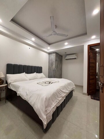 Bedroom in 2 BHK Builder Floor at Palm Residency Chhatarpur, Chattarpur – for Rent