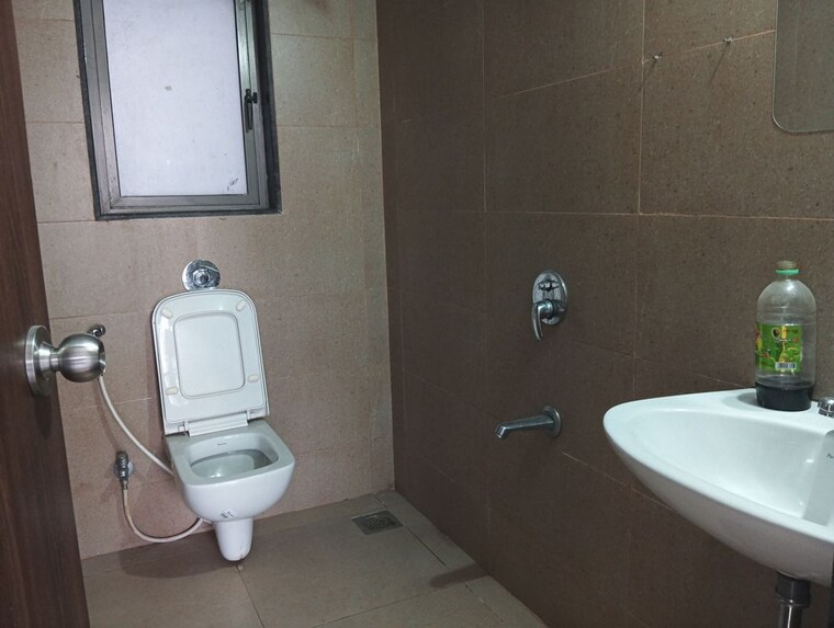 Bathroom, runwal-eirene 1 Bedroom 422 Sq.Ft. Apartment In Balkum Pada Thane 9722018