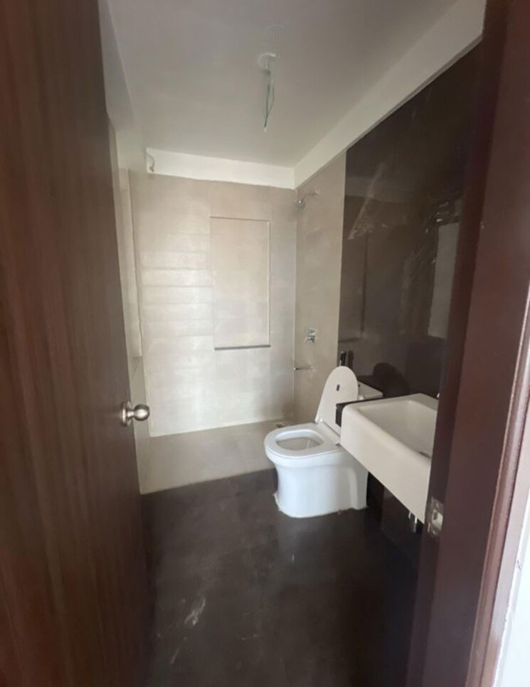 Bathroom, one-indiabulls-thane-1 3 Bedroom 1140 Sq.Ft. Apartment In Pokhran Road No One Thane 9722052