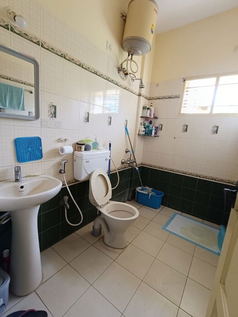Attached Bathroom, hsr layout 2 Bedroom 1280 Sq.Ft. Apartment In Hsr Layout Bangalore 9722075