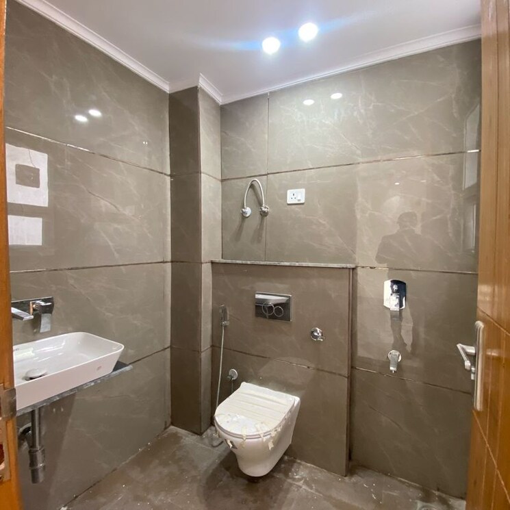Bathroom, chattarpur 2 Bedroom 900 Sq.Ft. Builder Floor In Chattarpur Delhi 9722081