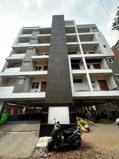 3 BHK + Pooja Room Apartment For Sale in Seethammadhara